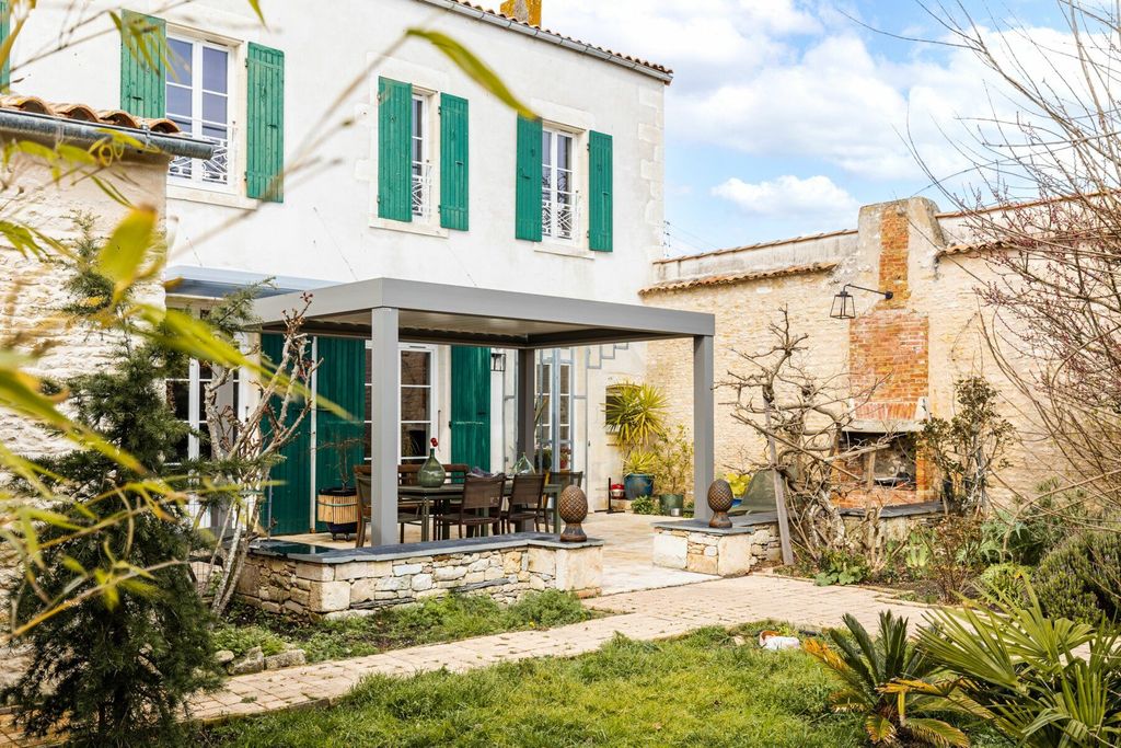 Achat maison à vendre 3 chambres 178 m² - Saint-Georges-d'Oléron