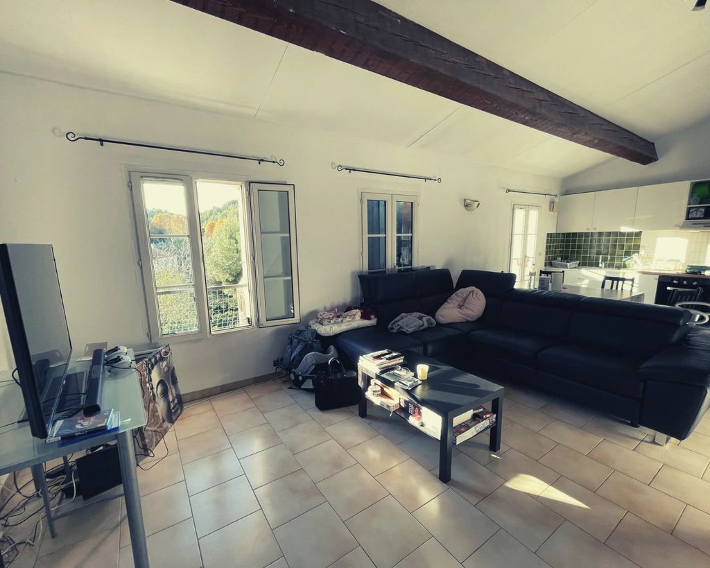 Achat appartement à vendre 3 pièces 67 m² - Meyrargues