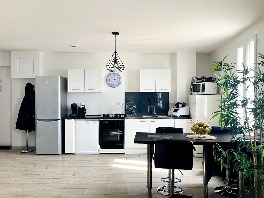 Achat appartement à vendre 2 pièces 54 m² - Marseille 16ème arrondissement
