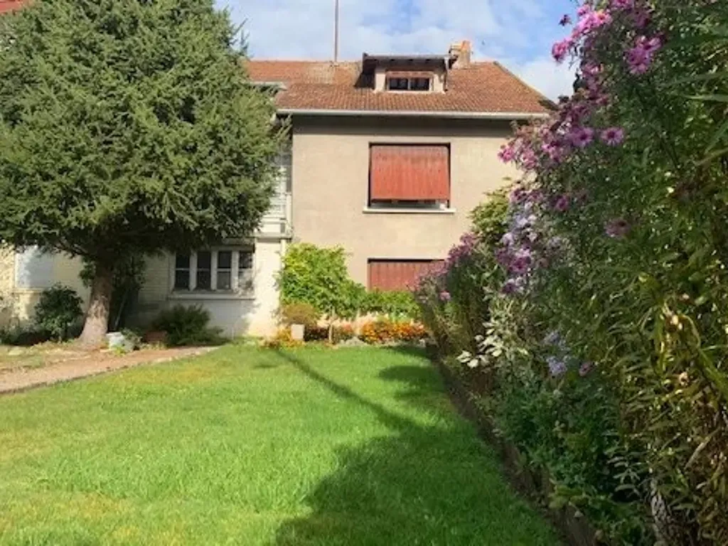 Achat maison à vendre 5 chambres 151 m² - Liffol-le-Grand