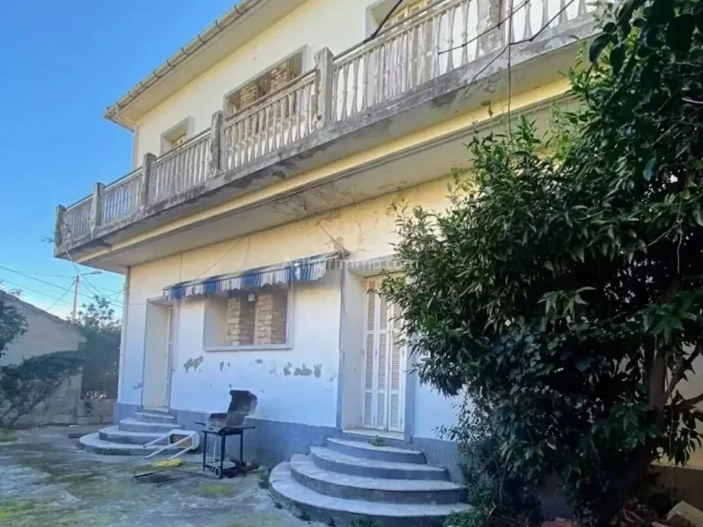 Achat maison à vendre 4 chambres 161 m² - Bastia