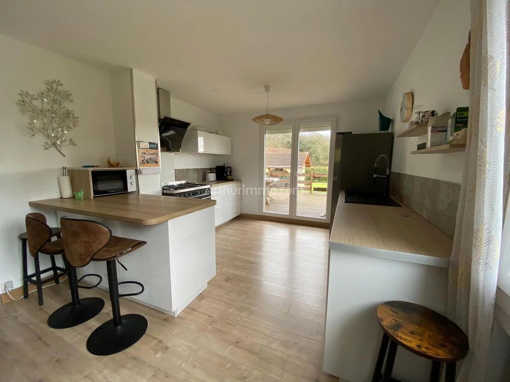 Achat maison à vendre 4 chambres 120 m² - Saint-Baudille-de-la-Tour