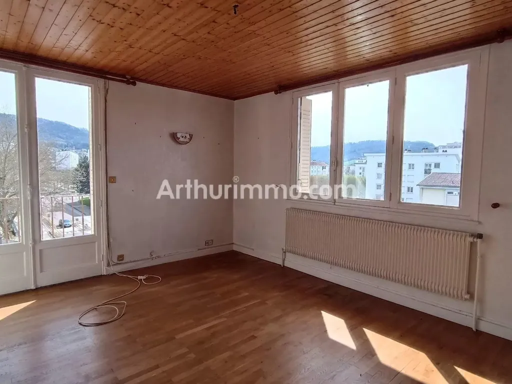 Achat appartement à vendre 4 pièces 68 m² - Lons-le-Saunier