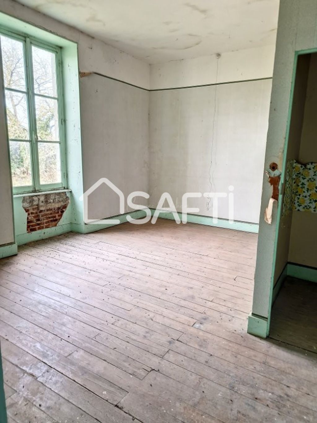 Achat maison à vendre 4 chambres 200 m² - Sussat