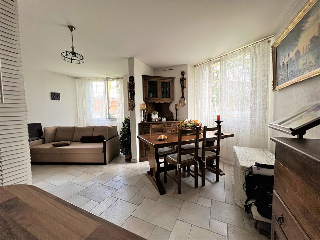 Achat appartement à vendre 2 pièces 53 m² - Saint-Maur-des-Fossés