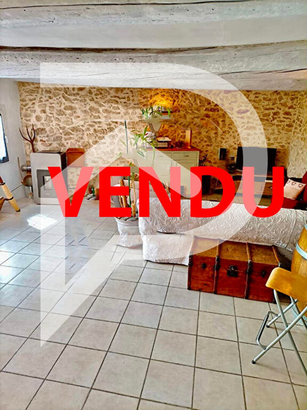 Achat maison à vendre 3 chambres 126 m² - Saint-Cannat