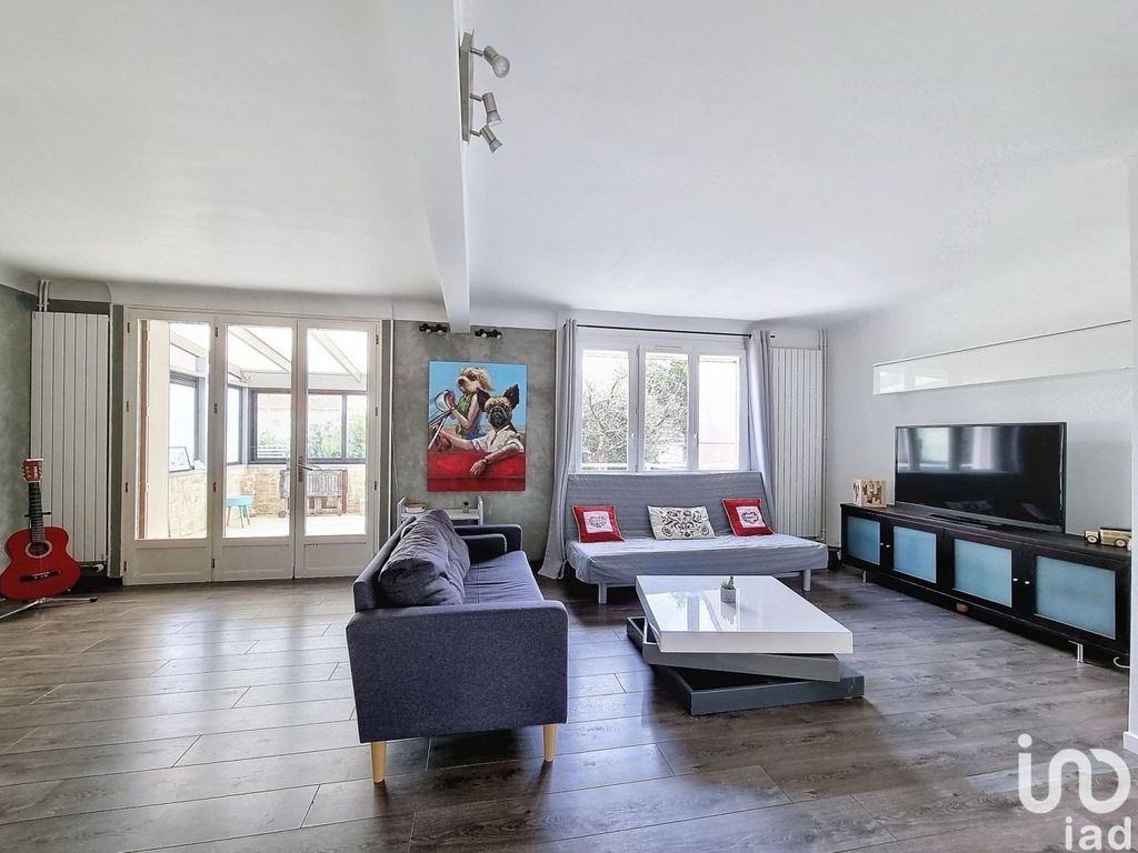 Achat maison à vendre 3 chambres 130 m² - Sainte-Geneviève-des-Bois