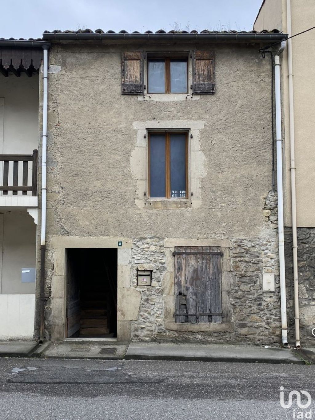 Achat maison à vendre 2 chambres 135 m² - La Bastide-de-Bousignac