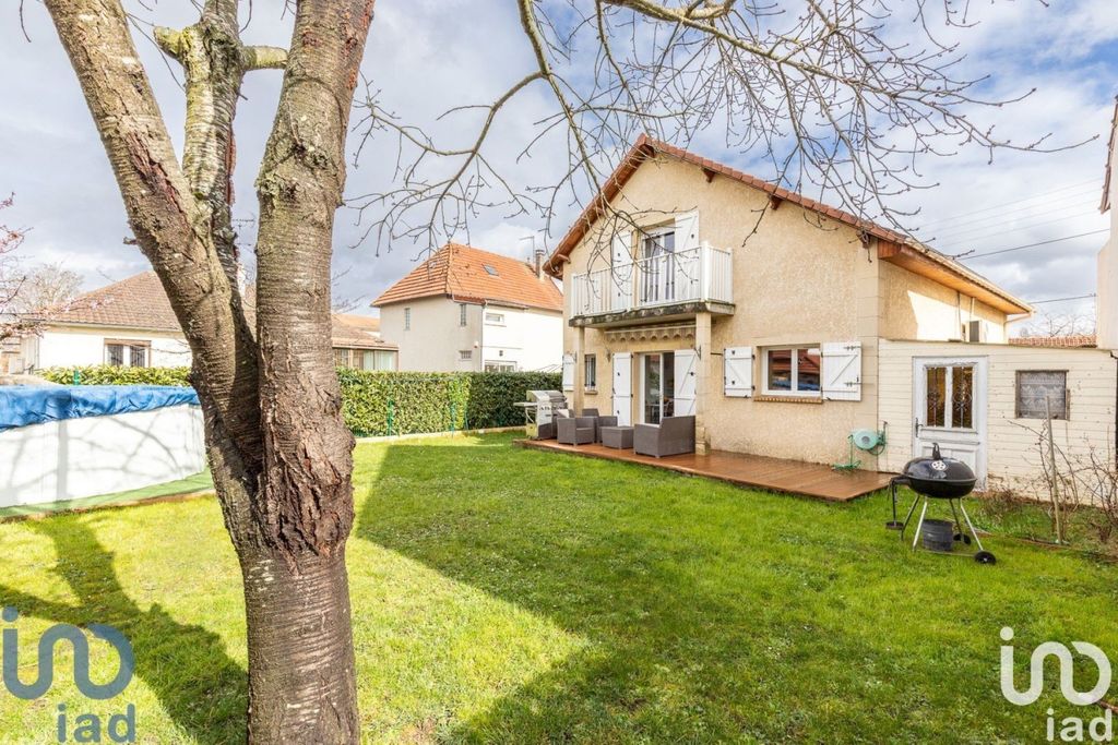 Achat maison à vendre 4 chambres 117 m² - Viry-Châtillon