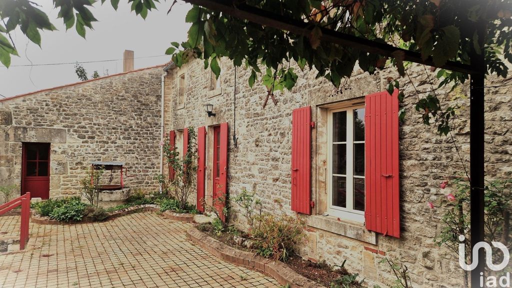 Achat maison à vendre 4 chambres 340 m² - Foussais-Payré