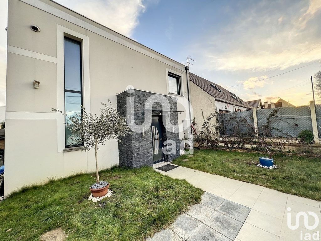 Achat maison à vendre 4 chambres 107 m² - Lagny-sur-Marne