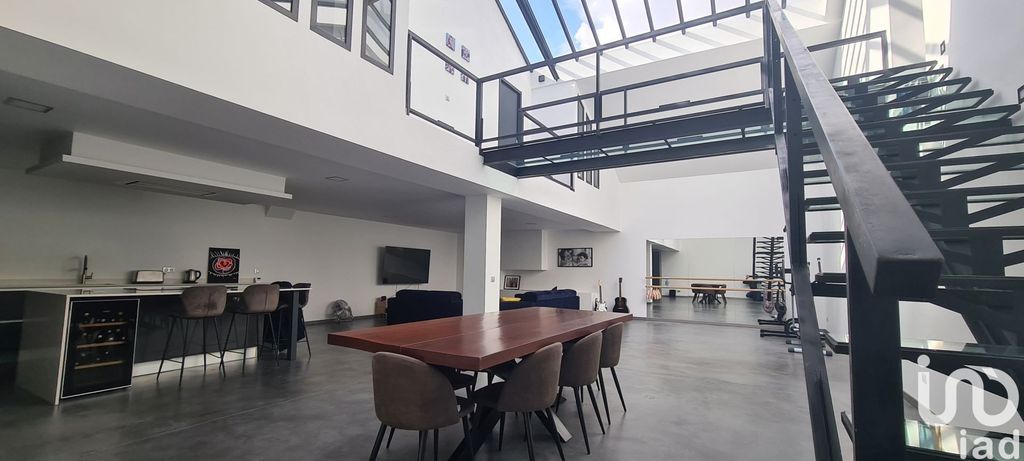 Achat loft à vendre 6 pièces 244 m² - Saint-Maur-des-Fossés