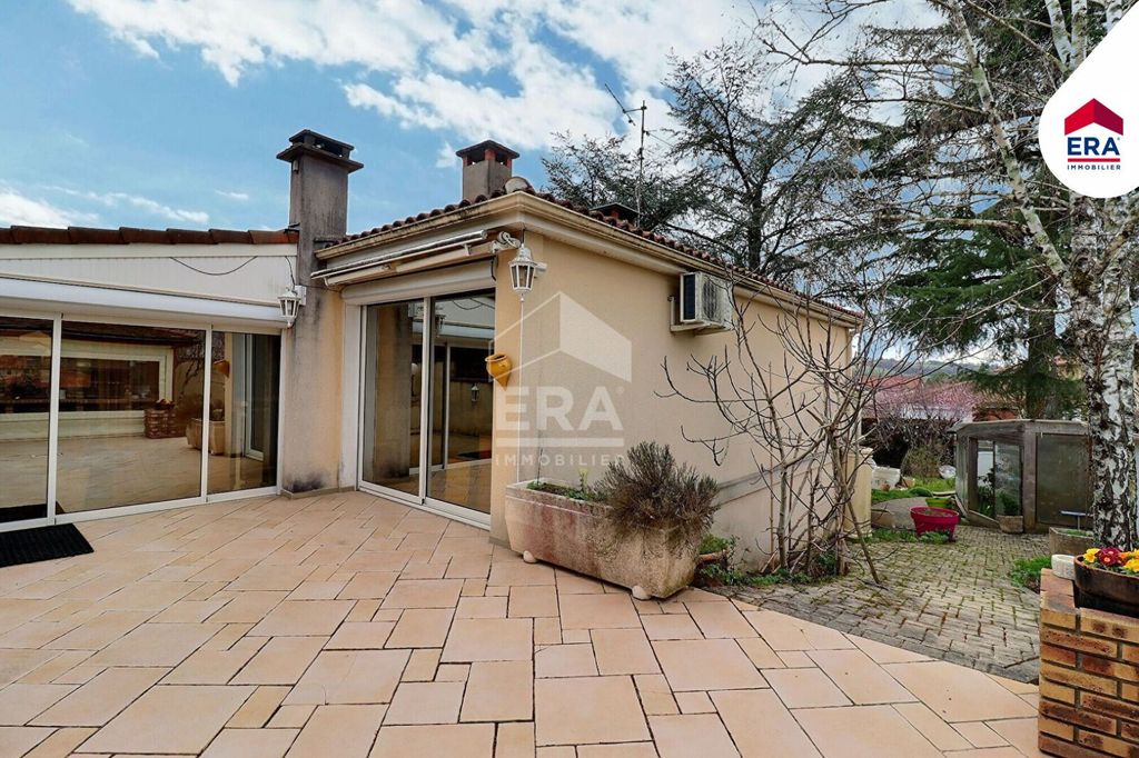 Achat maison à vendre 6 chambres 218 m² - Figeac