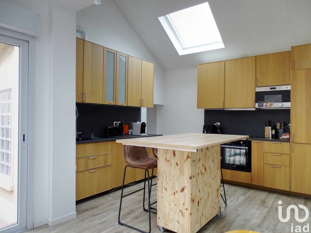 Achat maison à vendre 2 chambres 68 m² - Vaires-sur-Marne