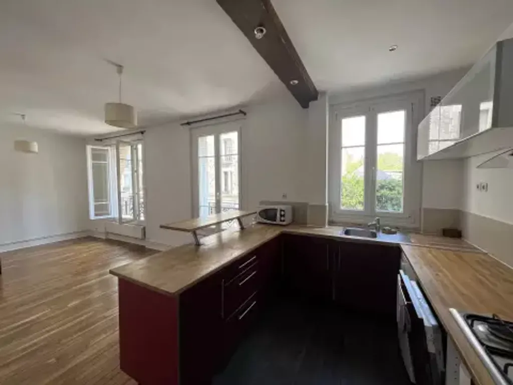 Achat appartement à vendre 2 pièces 49 m² - Saint-Ouen