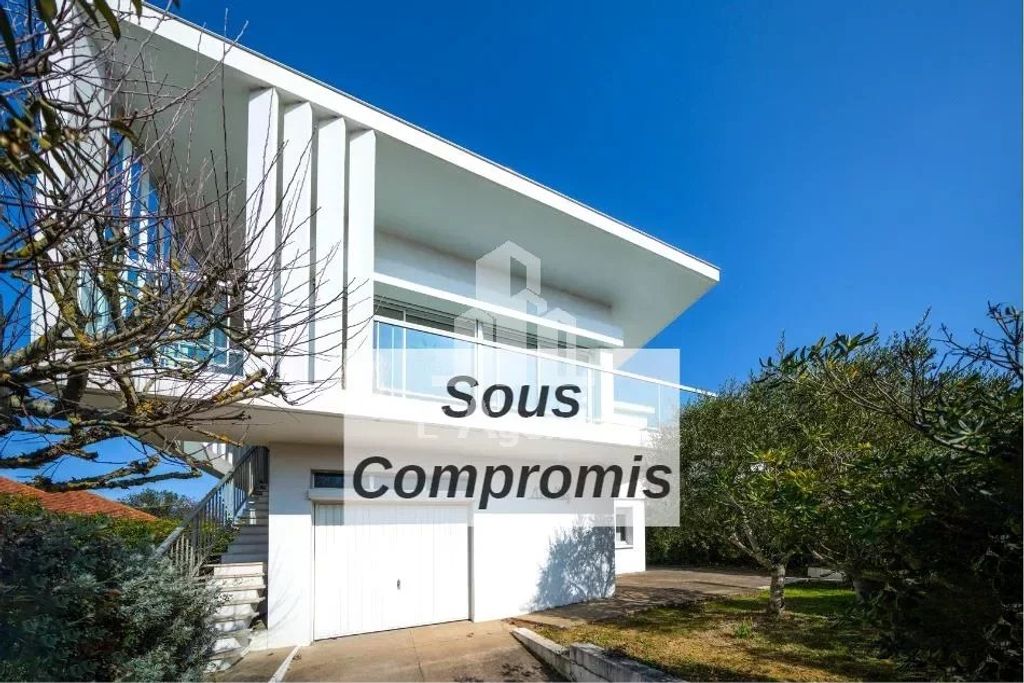 Achat maison à vendre 4 chambres 171 m² - Vaux-sur-Mer