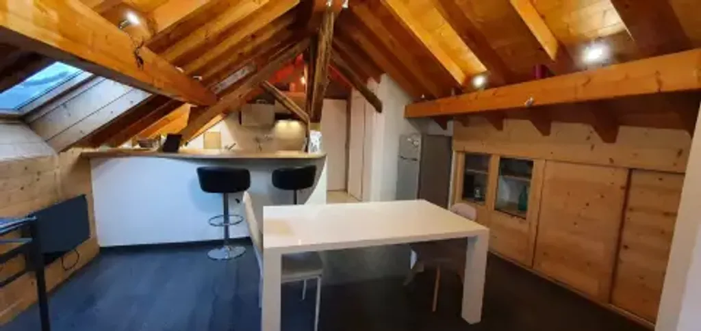 Achat appartement à vendre 2 pièces 65 m² - Thonon-les-Bains