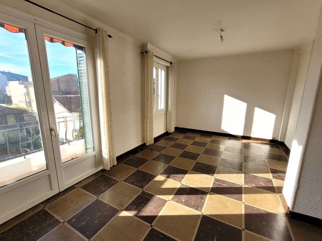 Achat appartement à vendre 5 pièces 99 m² - Alès