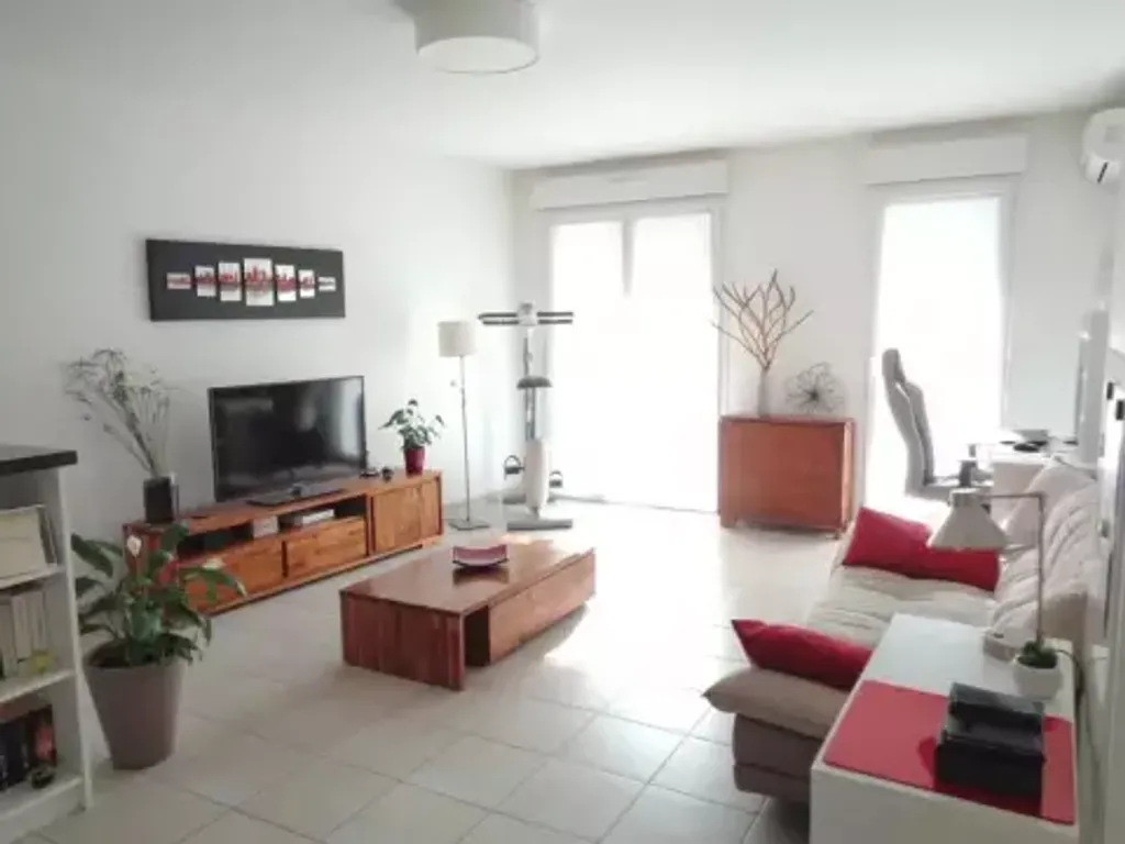 Achat appartement à vendre 2 pièces 48 m² - Saint-André-de-la-Roche