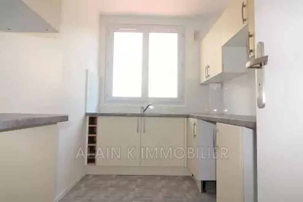 Achat appartement à vendre 3 pièces 54 m² - Paris 17ème arrondissement