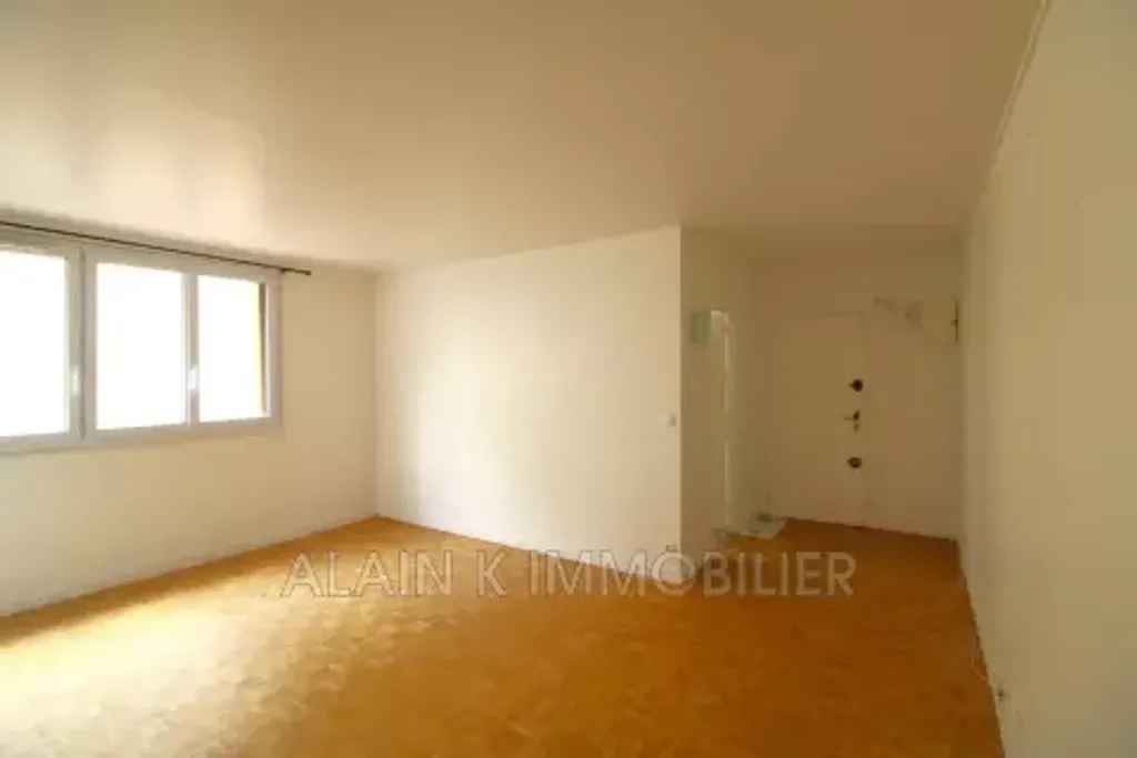 Achat appartement à vendre 3 pièces 54 m² - Paris 17ème arrondissement