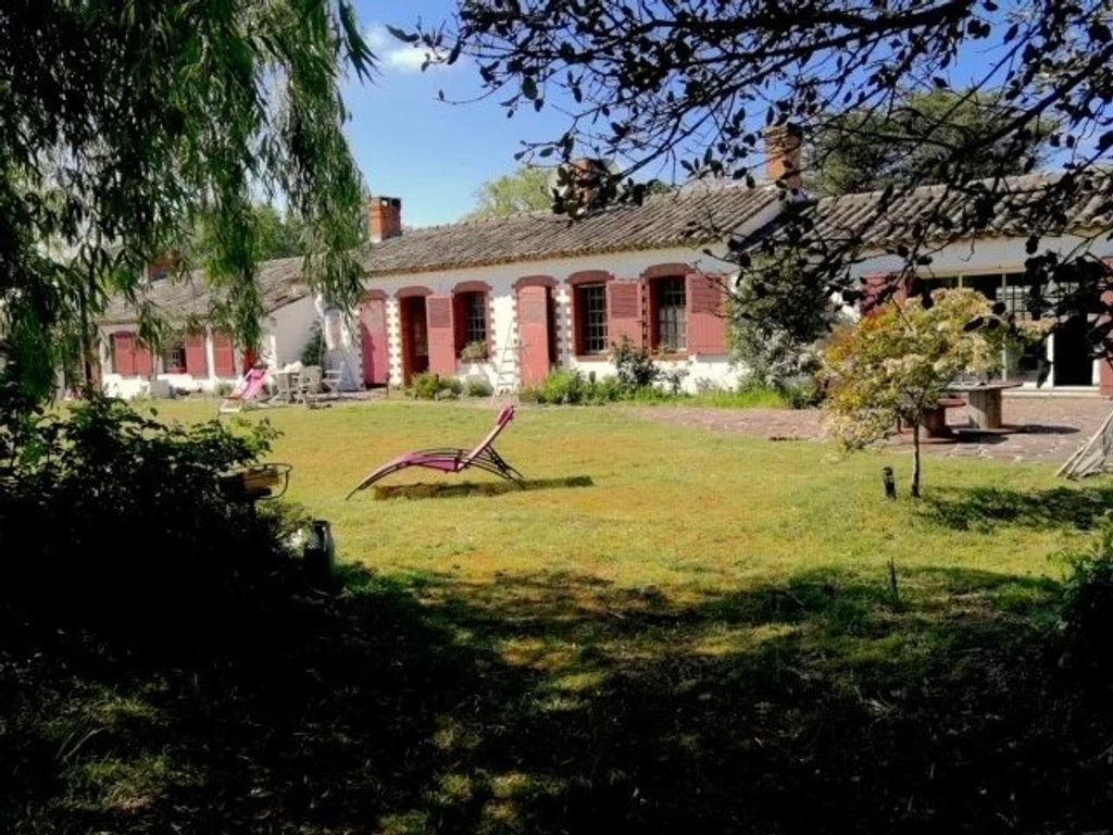 Achat maison à vendre 3 chambres 198 m² - Saint-Hilaire-de-Riez