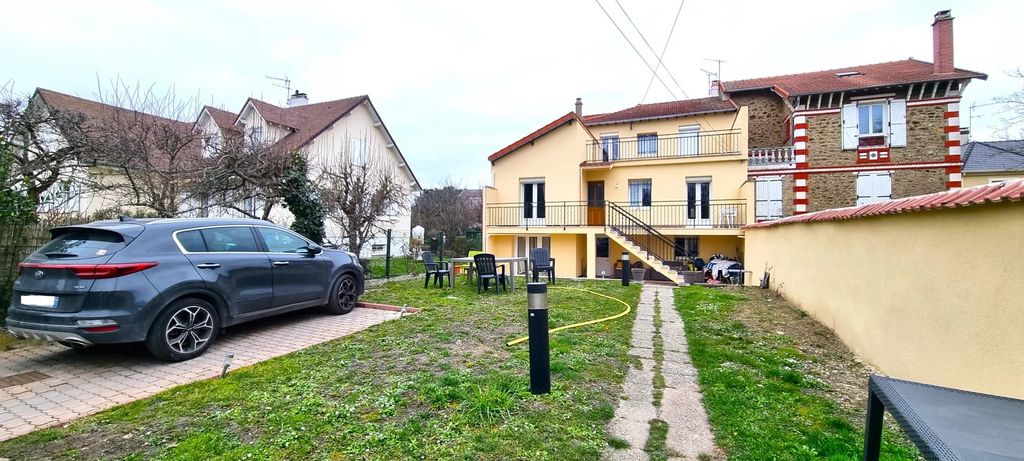 Achat maison à vendre 5 chambres 150 m² - Neuilly-Plaisance
