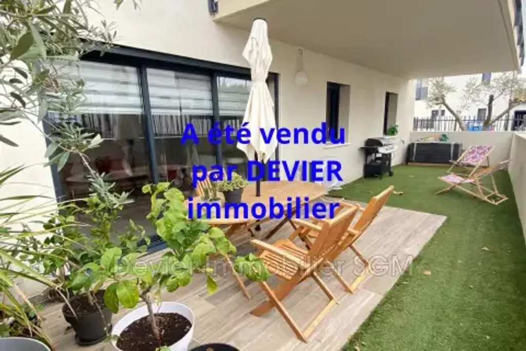 Achat appartement à vendre 4 pièces 74 m² - Castries