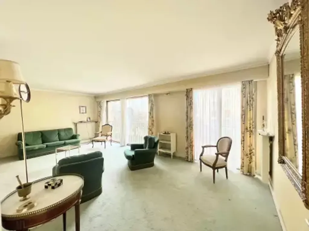 Achat appartement à vendre 5 pièces 118 m² - Versailles