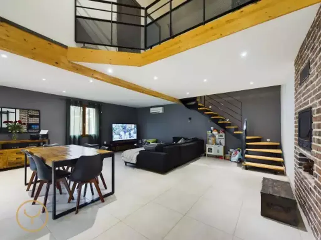 Achat maison à vendre 4 chambres 175 m² - Chennegy