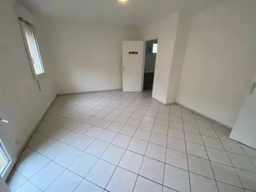 Achat studio à vendre 27 m² - Épernon