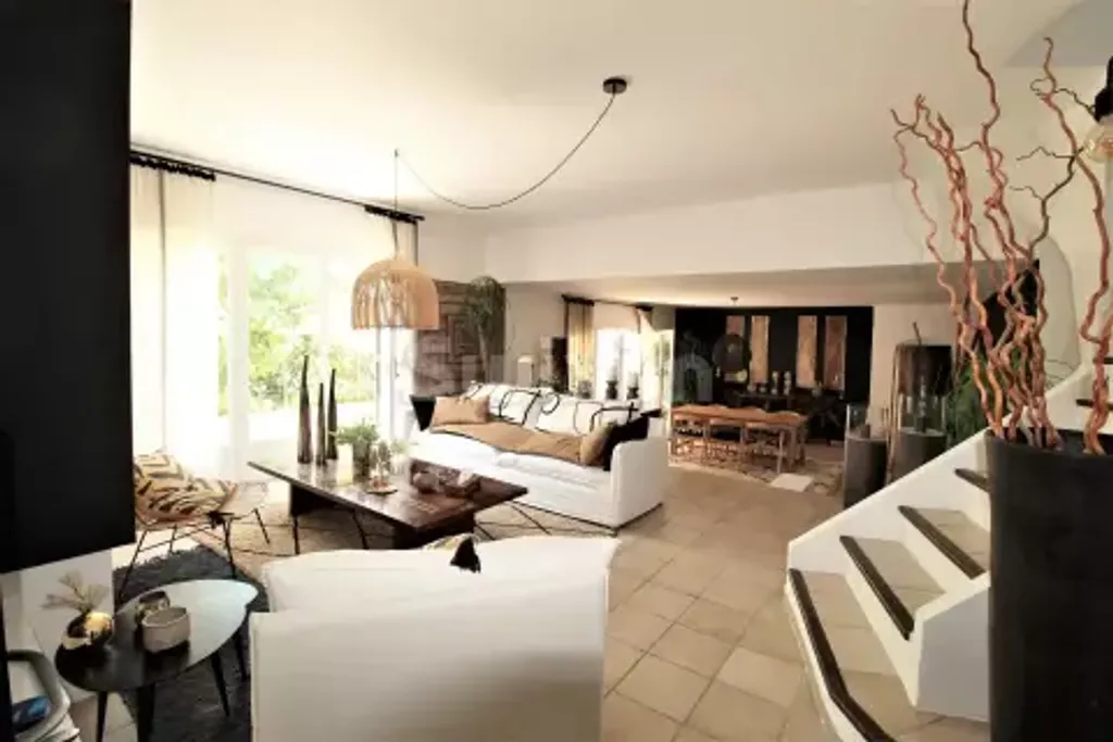 Achat maison à vendre 3 chambres 172 m² - Draguignan