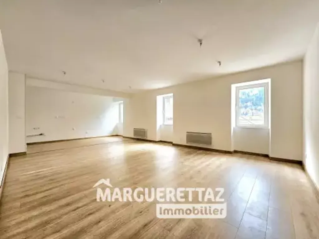 Achat appartement à vendre 3 pièces 80 m² - Saint-Jeoire