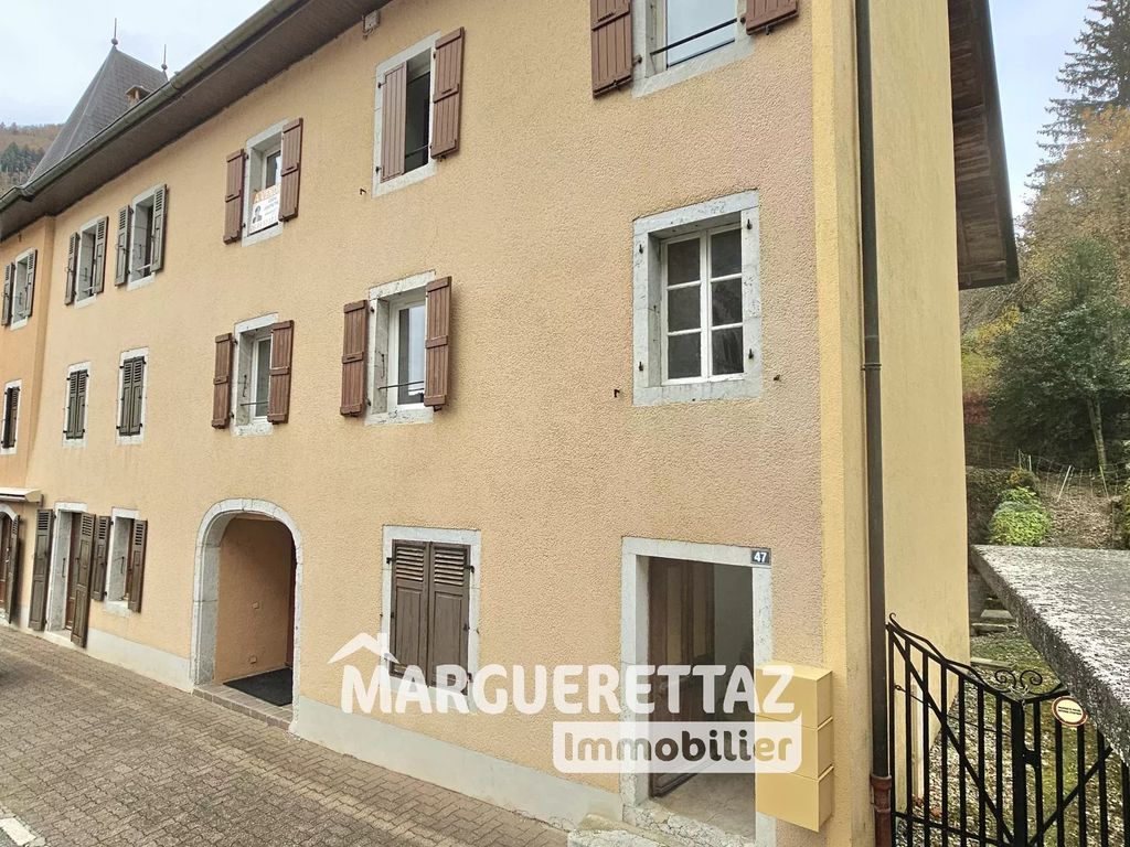 Achat appartement à vendre 3 pièces 80 m² - Saint-Jeoire