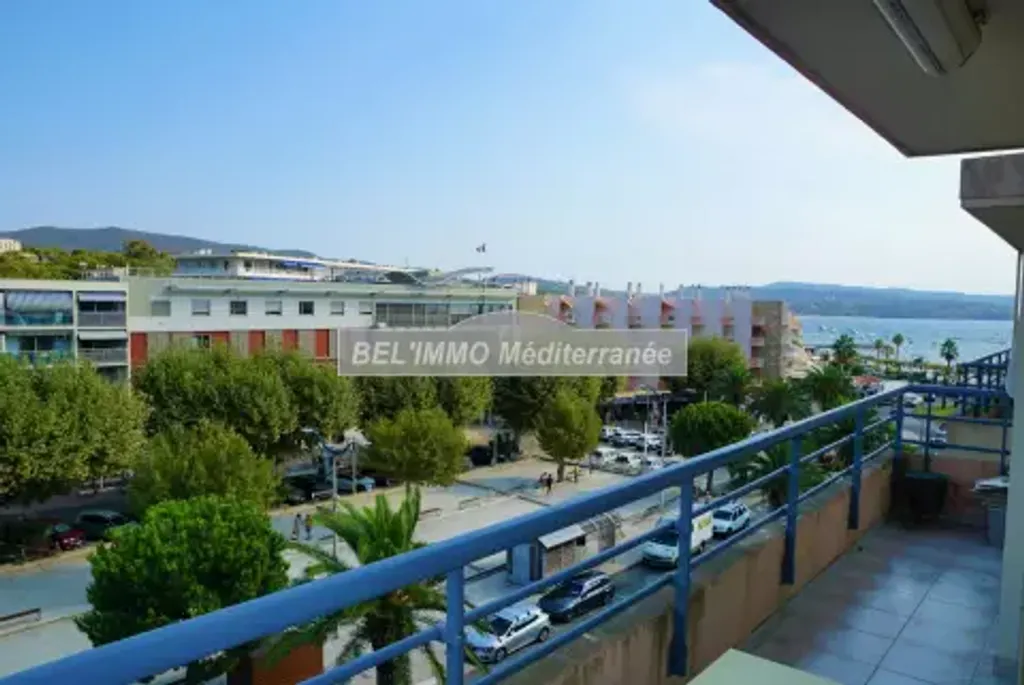 Achat appartement à vendre 3 pièces 62 m² - Cavalaire-sur-Mer