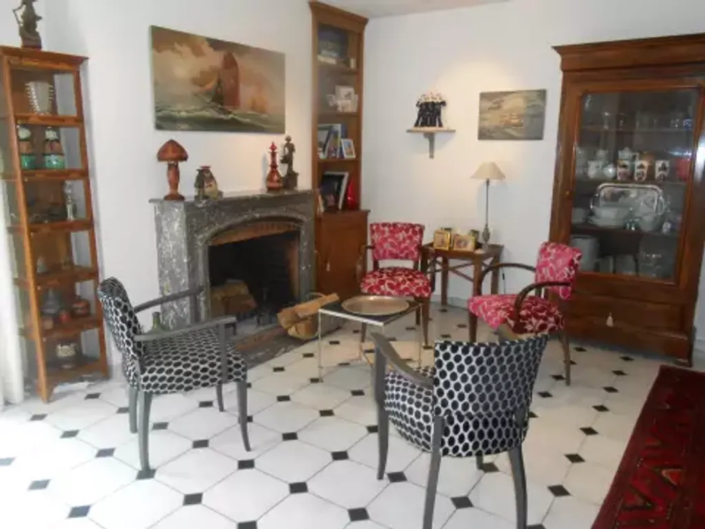 Achat maison à vendre 3 chambres 164 m² - Nantes