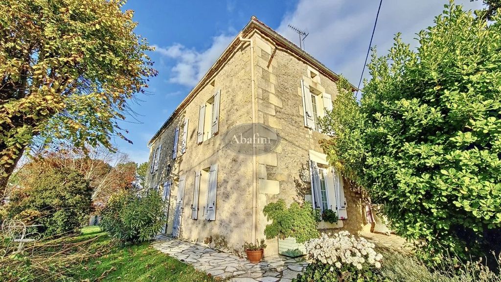 Achat maison à vendre 3 chambres 145 m² - Soussac