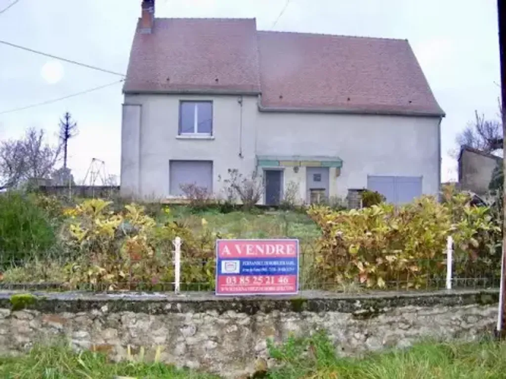 Achat maison à vendre 3 chambres 80 m² - Saint-Christophe-en-Brionnais