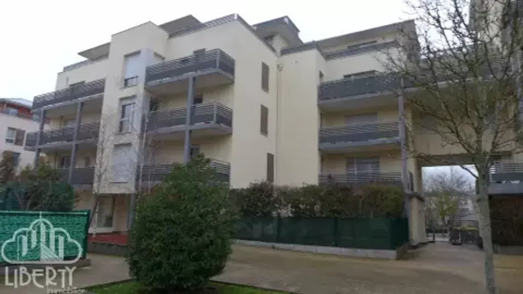 Achat appartement à vendre 3 pièces 63 m² - Trappes