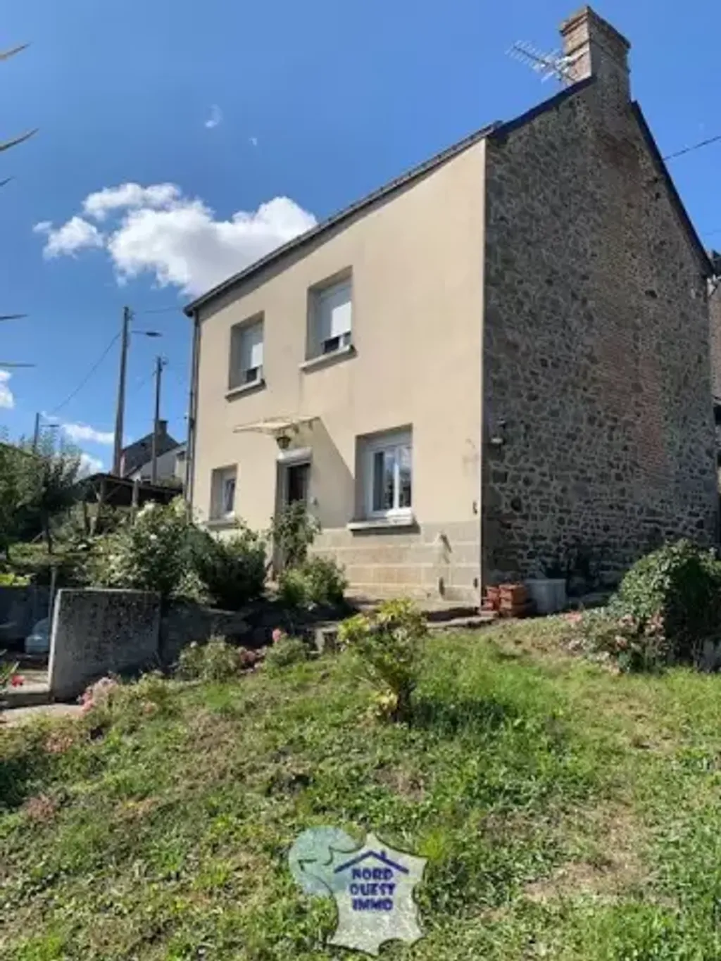 Achat maison à vendre 2 chambres 65 m² - Mayenne