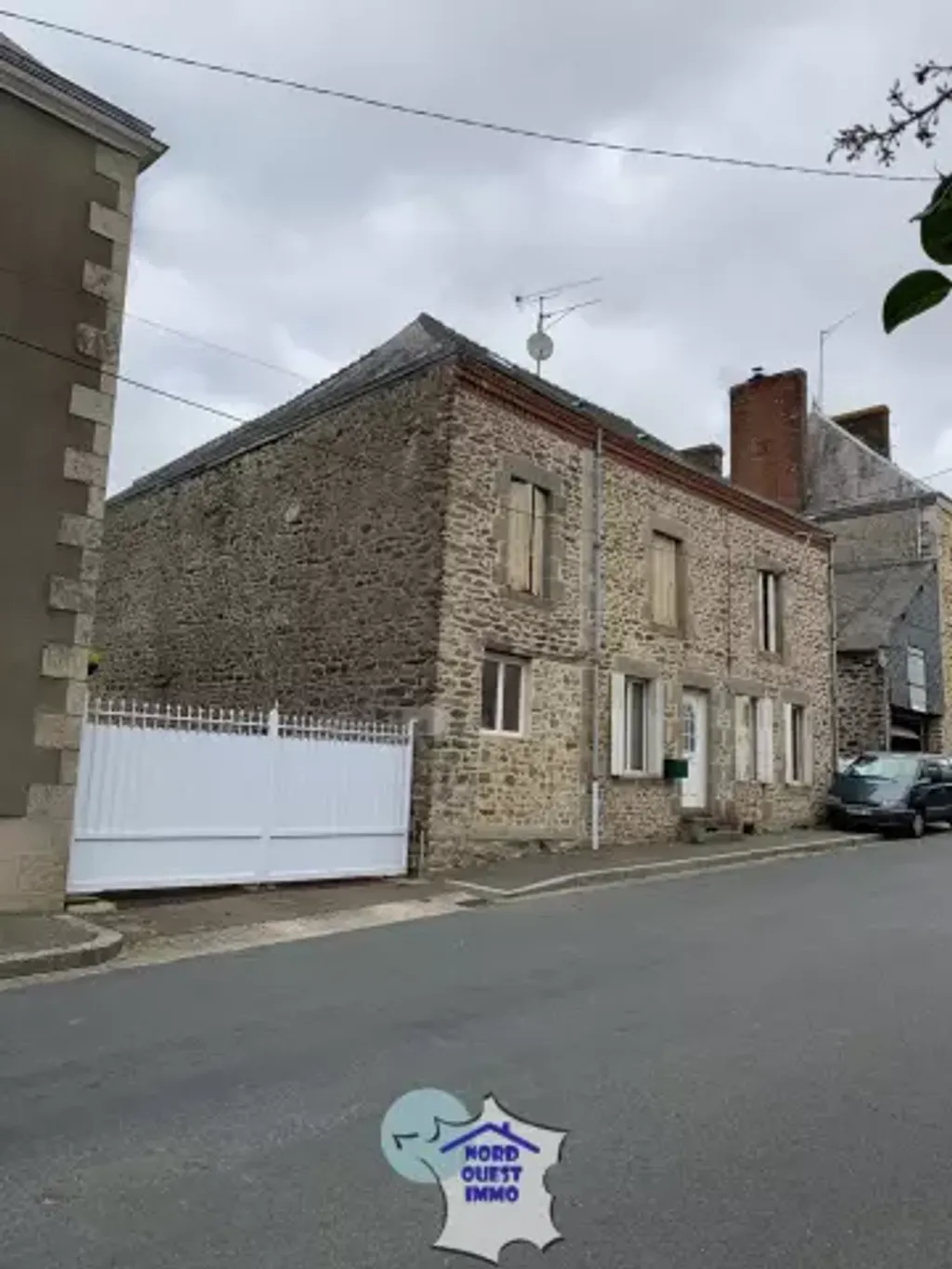 Achat maison à vendre 4 chambres 150 m² - Mayenne