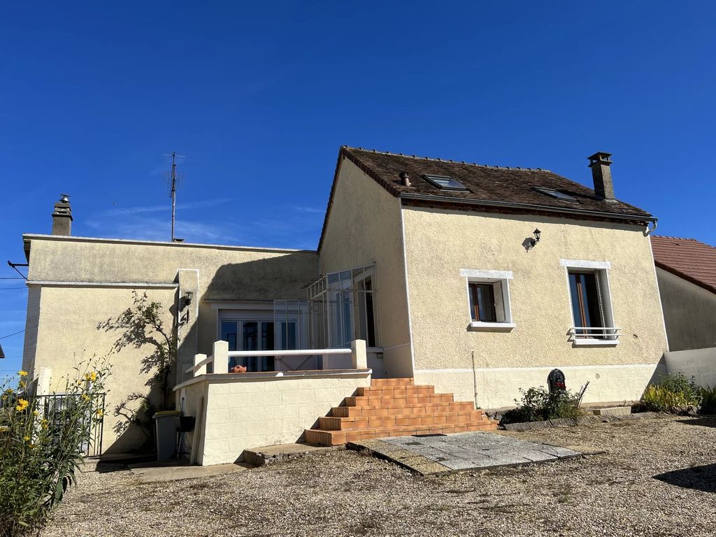 Achat maison à vendre 3 chambres 85 m² - Villeneuve-sur-Yonne