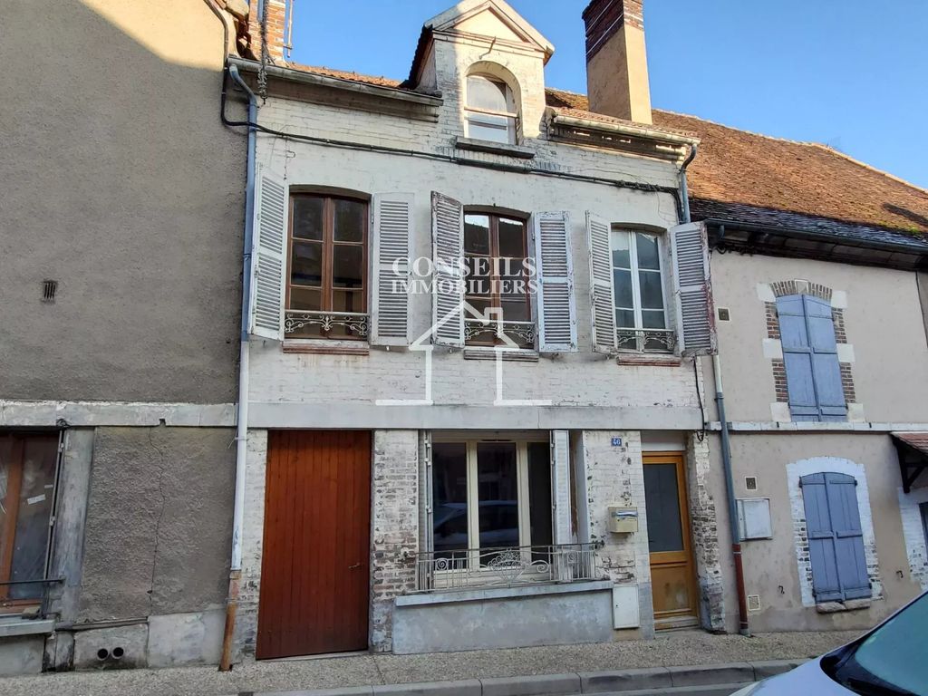 Achat maison à vendre 3 chambres 61 m² - Saint-Julien-du-Sault