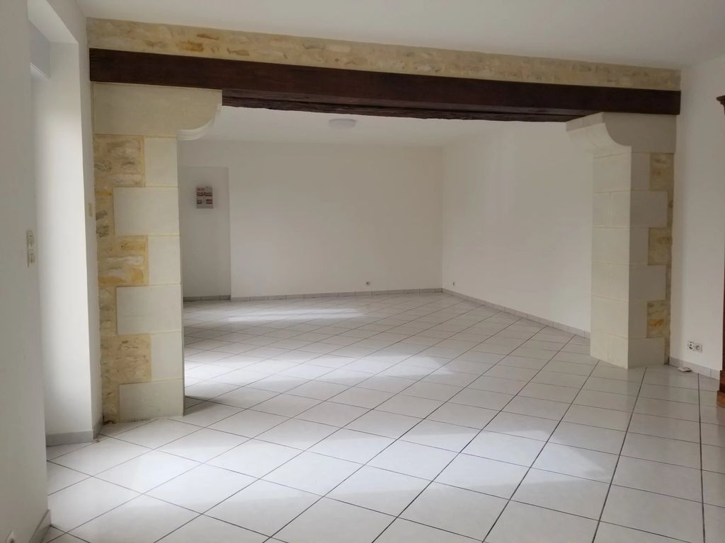 Achat maison à vendre 2 chambres 130 m² - Angliers