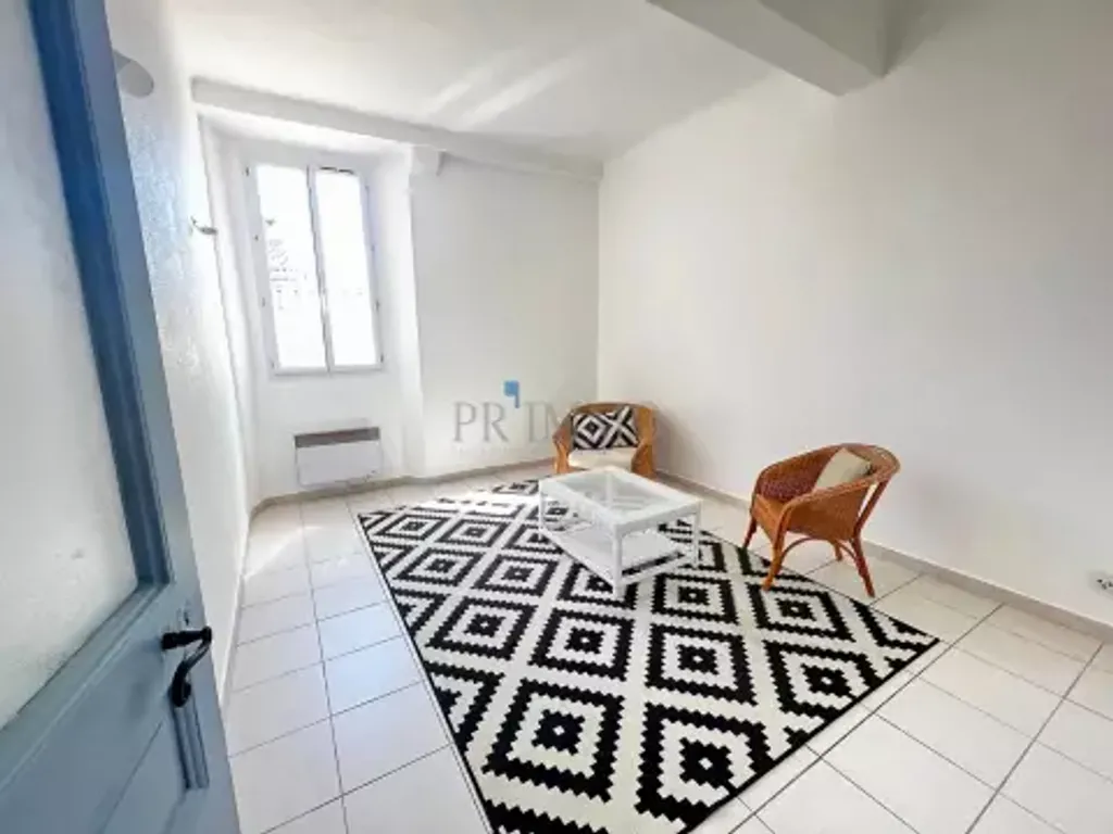 Achat appartement à vendre 3 pièces 42 m² - Fréjus