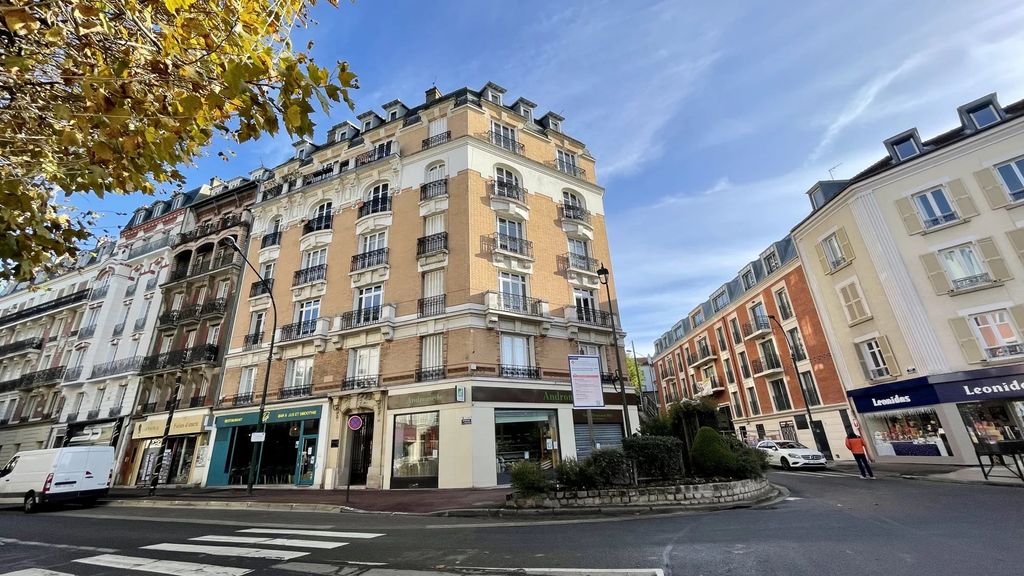 Achat appartement à vendre 4 pièces 107 m² - Le Raincy