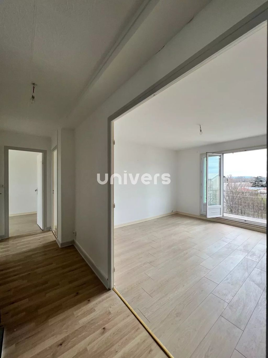 Achat appartement à vendre 4 pièces 71 m² - Guilherand-Granges