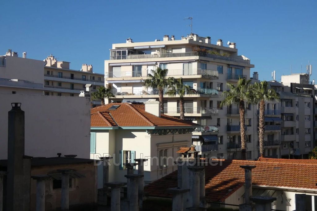 Achat appartement à vendre 4 pièces 93 m² - Antibes