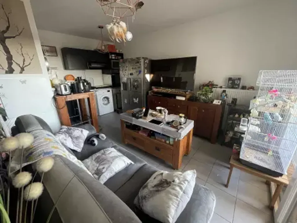 Achat appartement à vendre 2 pièces 45 m² - Saint-Geniès-Bellevue