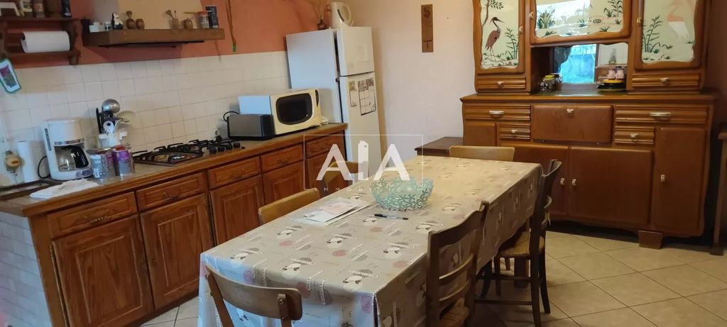 Achat maison à vendre 4 chambres 130 m² - Aigre